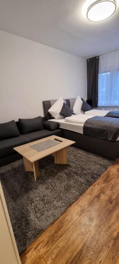 Waterfalls Apartment 2 トリベルク エクステリア 写真