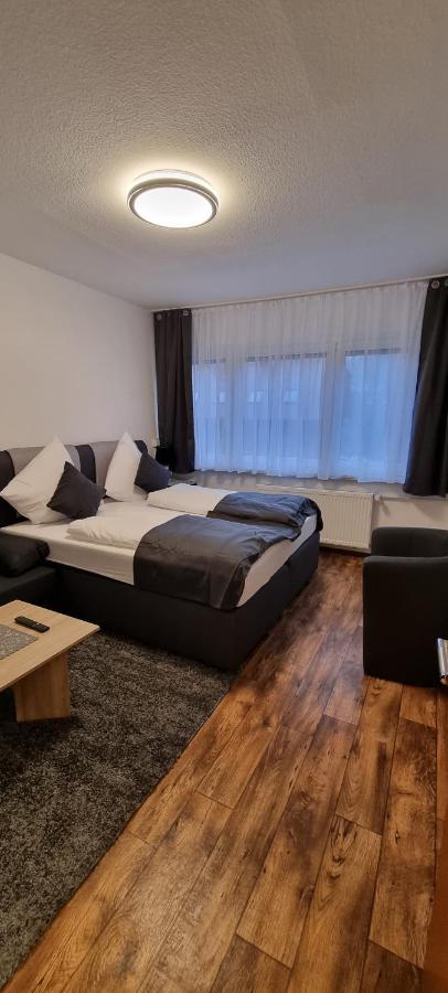 Waterfalls Apartment 2 トリベルク エクステリア 写真